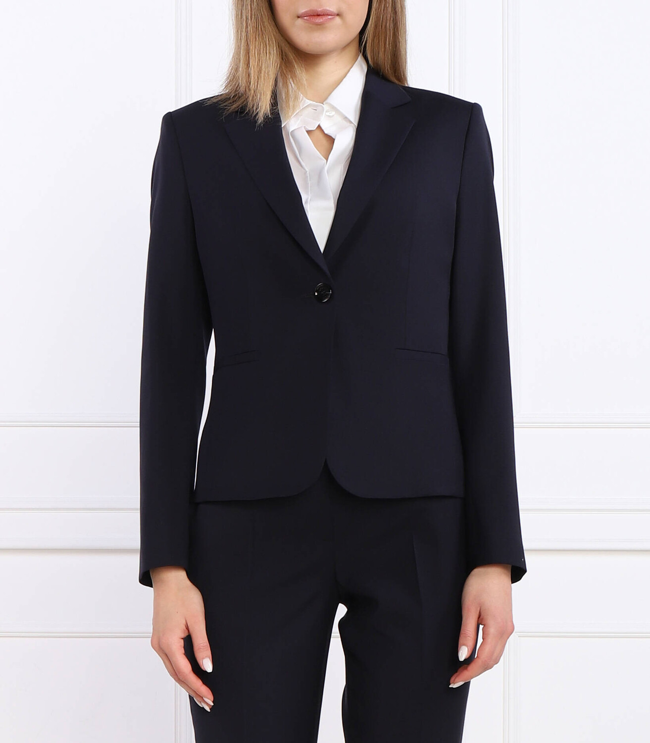 Шерстяная куртка BOSS BLACK elegante jarua regular fit, темно-синий
Шерстяная куртка BOSS BLACK elegante jarua regular fit, темно-синий