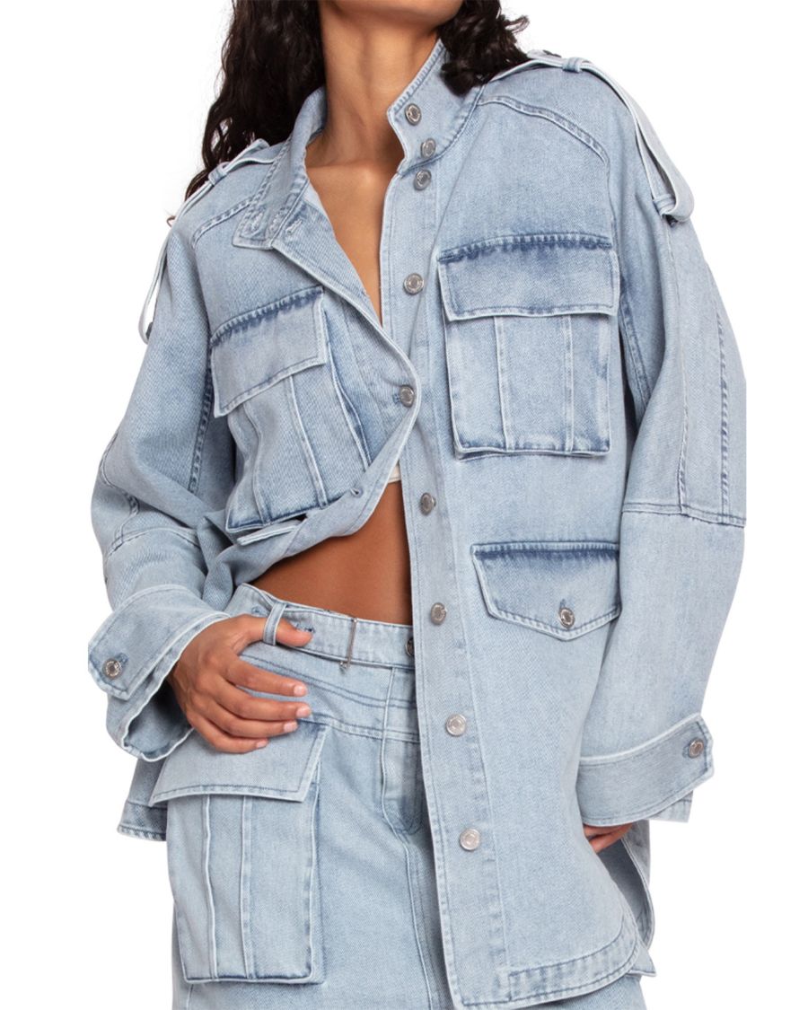 Женская рубашка-поло Далекая любовь Belle & Bloom, Stonewash
Женская рубашка-поло Далекая любовь Belle & Bloom, Stonewash