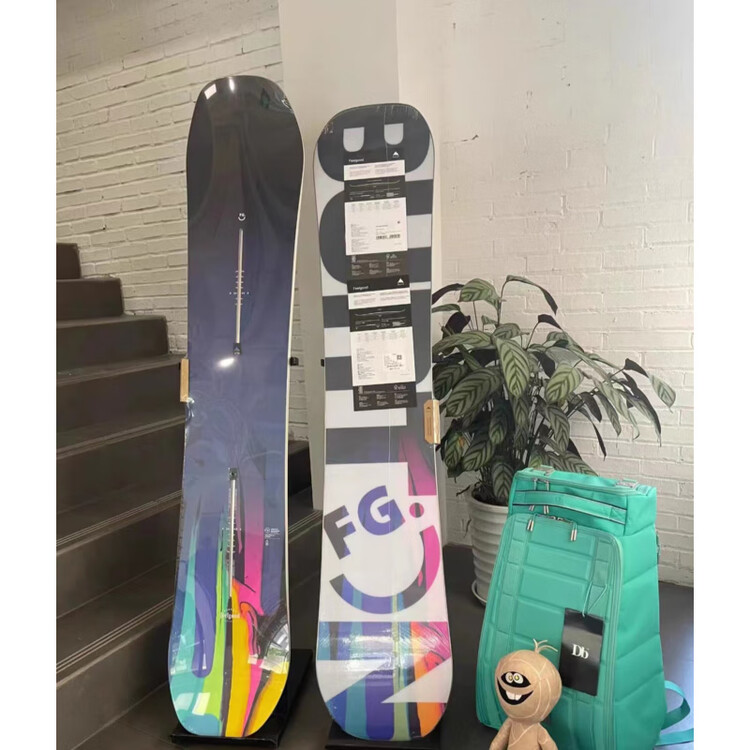 Burton Детский сноуборд Burton Women's Feelgood Carve 146 см
Burton Детский сноуборд Burton Women's Feelgood Carve 146 см