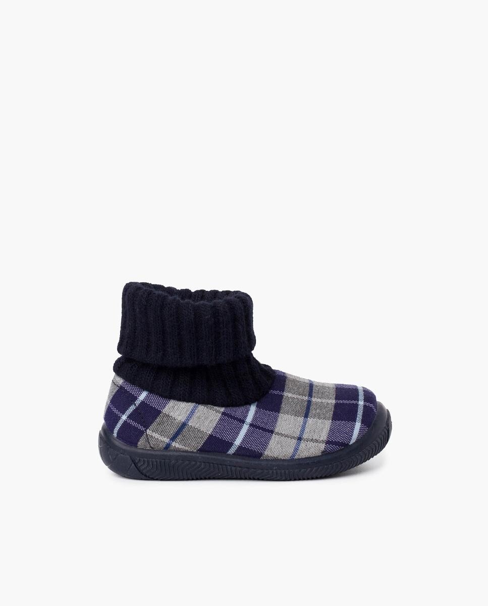 Детские закрытые домашние тапочки-носочки Pisamonas, темно-синий
Детские закрытые домашние тапочки-носочки Pisamonas, темно-синий