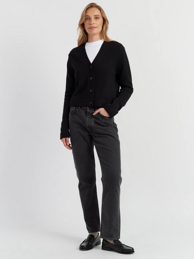 Кардиган из чистого кашемира с V-образным вырезом Chinti & Parker, Black
Кардиган из чистого кашемира с V-образным вырезом Chinti & Parker, Black