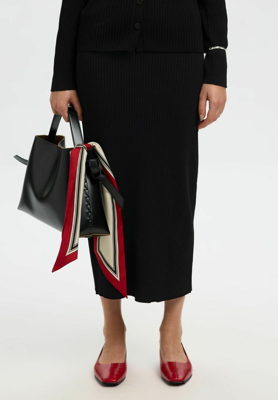 Юбка Selected Femme MIDI, Black
Юбка Selected Femme MIDI, Black