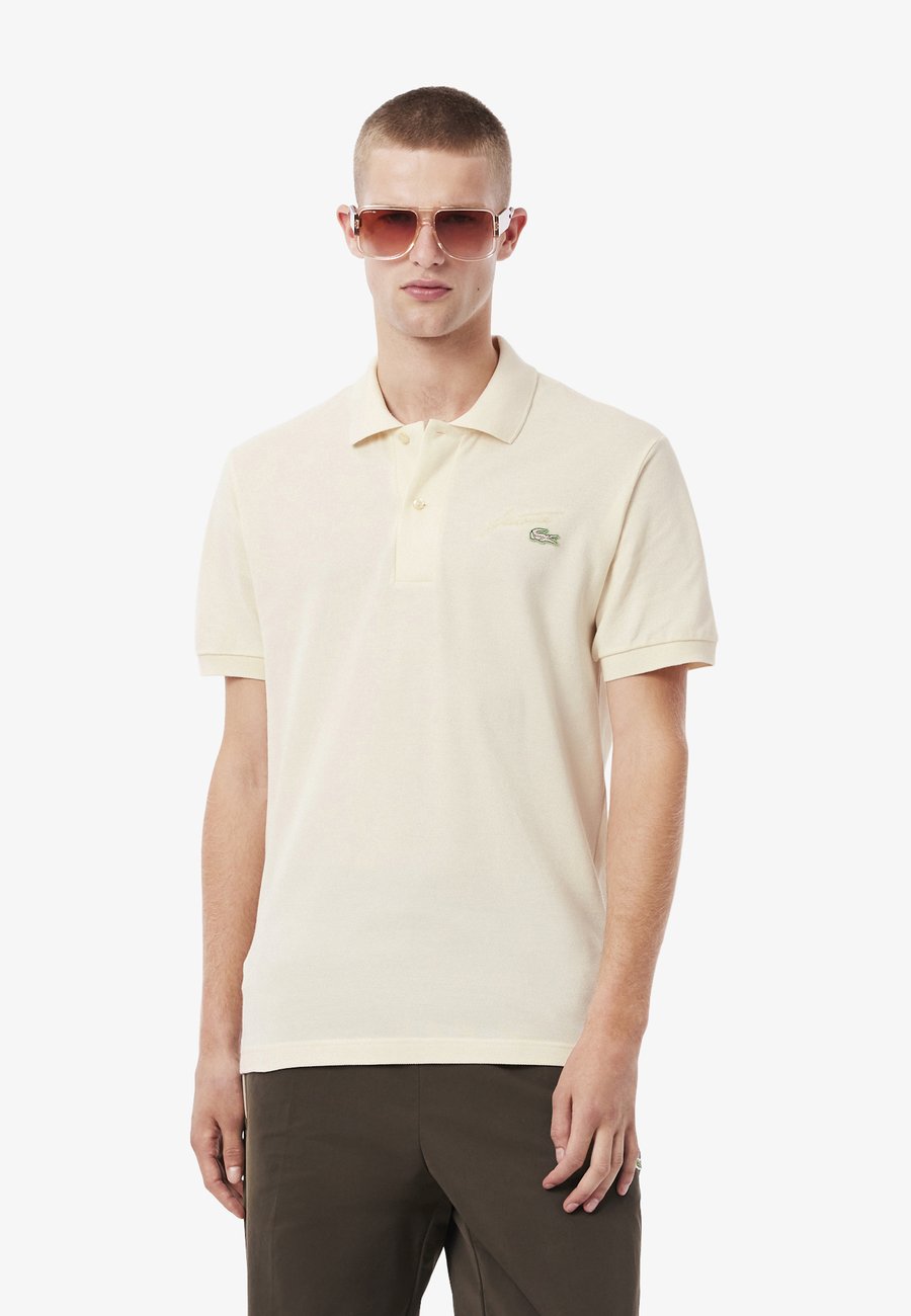 Поло Lacoste Polo shirt, Blanc Écru-Xfj/White, Белый, Поло Lacoste Polo shirt, Blanc Écru-Xfj/White
Поло Lacoste Polo shirt, Blanc Écru-Xfj/White, Белый, Поло Lacoste Polo shirt, Blanc Écru-Xfj/White