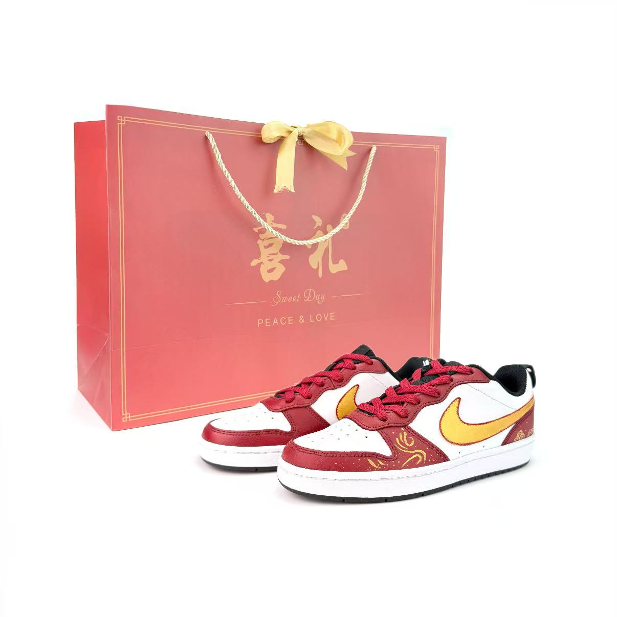 Nike Court Borough Lucky Red Gold Year устойчивые к истиранию низкие детские скейтбординг кроссовки Burgundy для подростков
Nike Court Borough Lucky Red Gold Year устойчивые к истиранию низкие детские скейтбординг кроссовки Burgundy для подростков