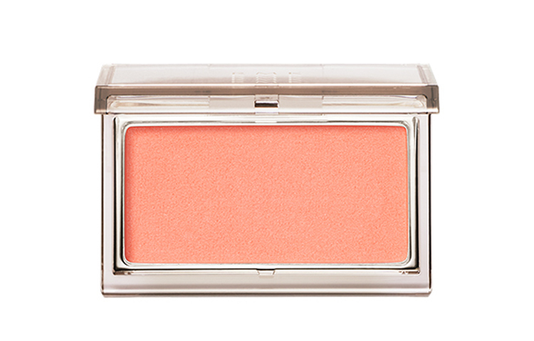 Монохромный румянец легко растушевывается RMK
Монохромный румянец легко растушевывается RMK