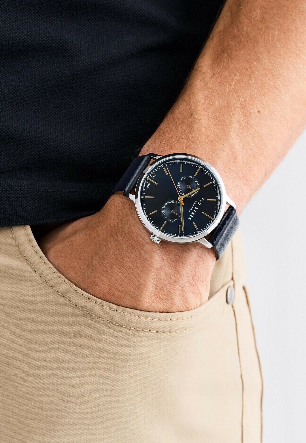 Часы с хронографом Ted Baker, синий
Часы с хронографом Ted Baker, синий