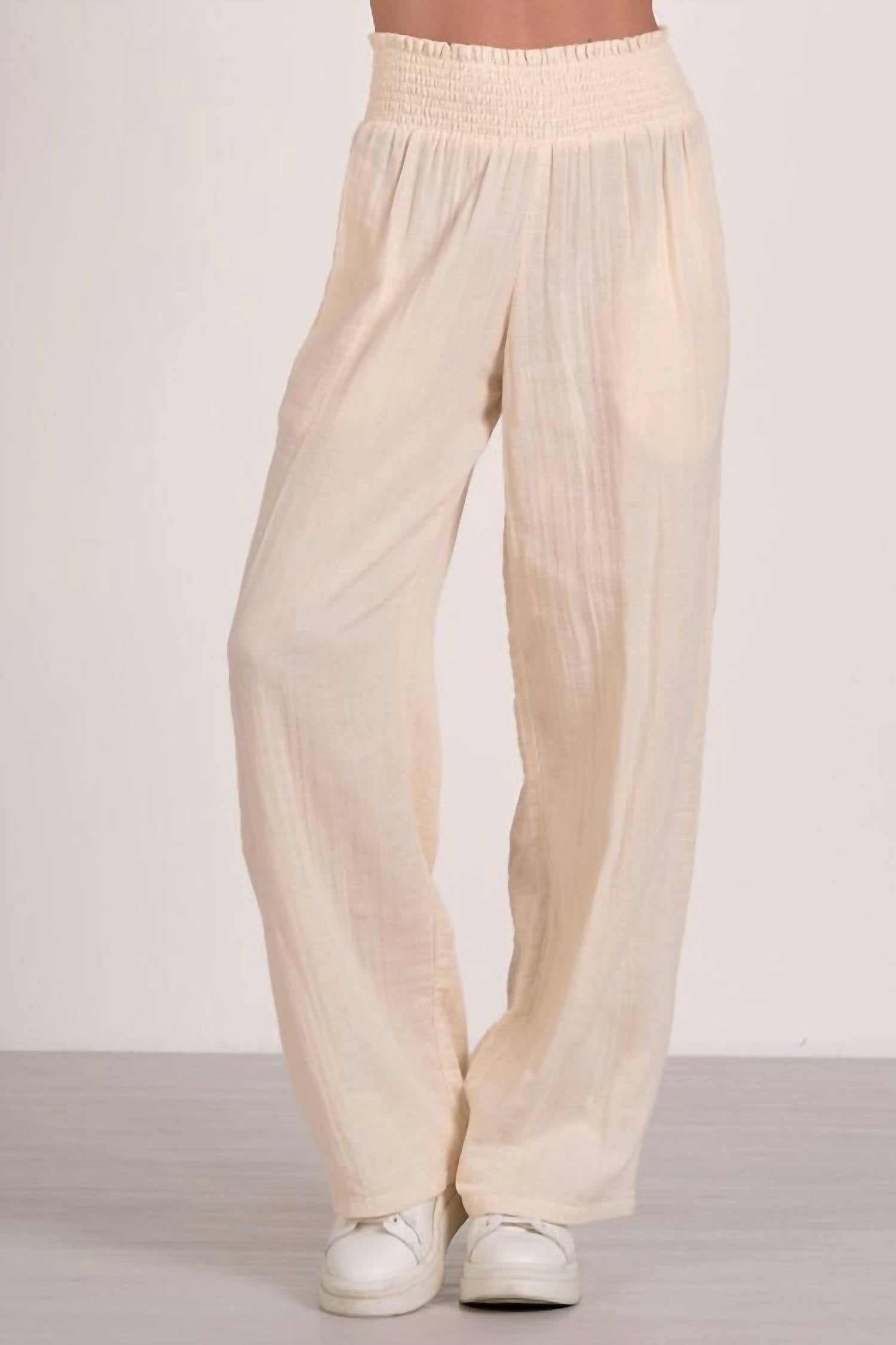 Женские брюки Got Me In Guaze в бежевом цвете ELAN
Женские брюки Got Me In Guaze в бежевом цвете ELAN