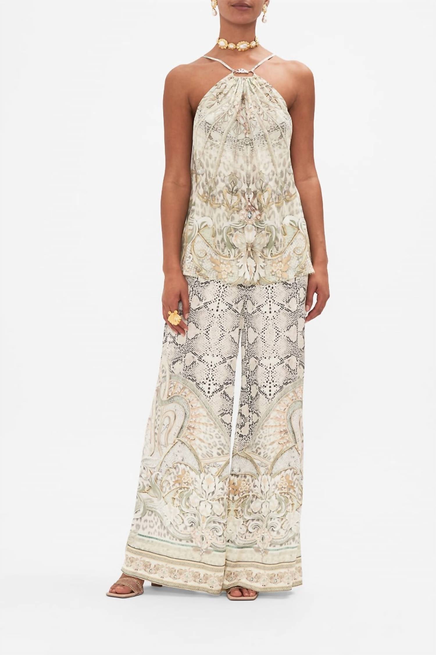 Сборка горловины с металлической фурнитурой топ в цвете Ivory Tower Tales Camilla
Сборка горловины с металлической фурнитурой топ в цвете Ivory Tower Tales Camilla