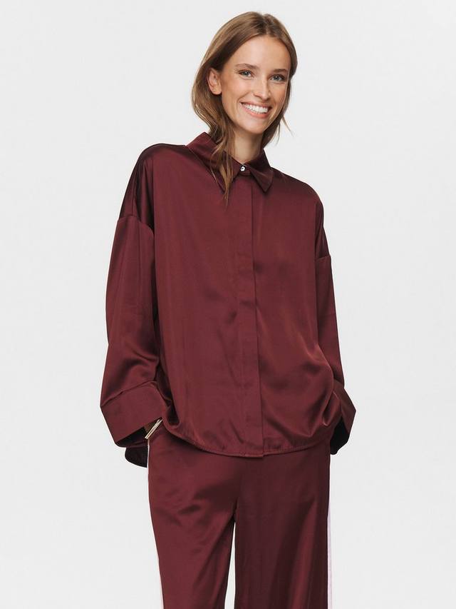 Сатиновая рубашка с длинными рукавами Numph, Burgundy
Сатиновая рубашка с длинными рукавами Numph, Burgundy