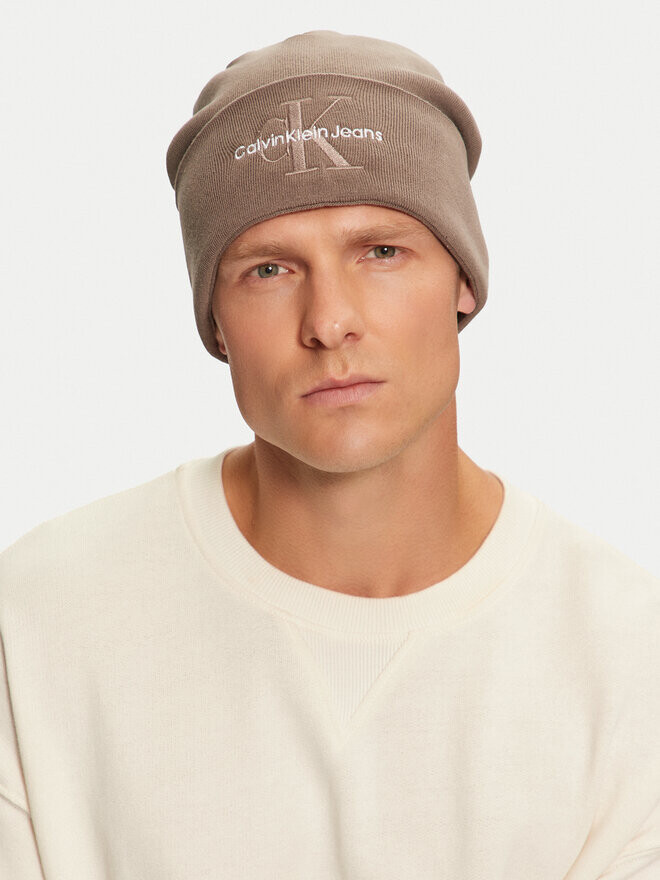 Зимняя шапка Calvin Klein Mono Logo Embro K50K512460, коричневый
Зимняя шапка Calvin Klein Mono Logo Embro K50K512460, коричневый