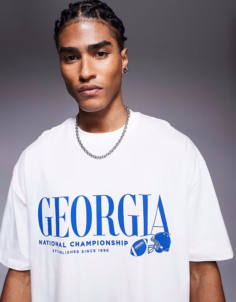 Футболка свободного кроя ASOS DESIGN белого цвета со спортивной графикой
Футболка свободного кроя ASOS DESIGN белого цвета со спортивной графикой