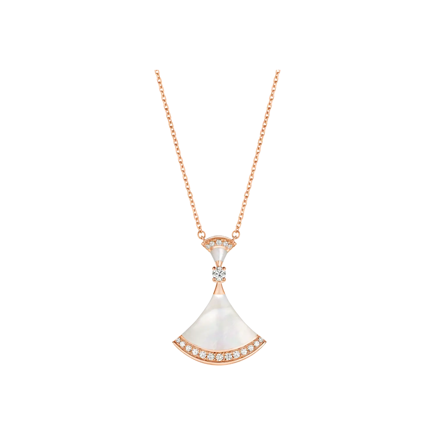 Колье divas' dream из розового золота с подвеской из перламутра и бриллиантов. BULGARI
Колье divas' dream из розового золота с подвеской из перламутра и бриллиантов. BULGARI