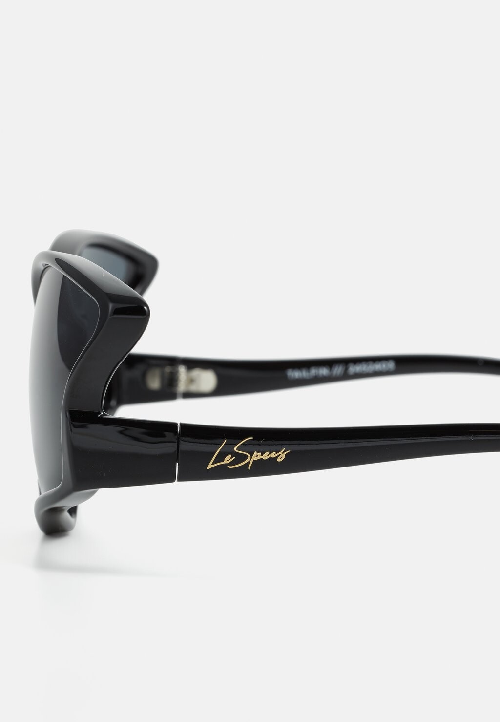 Солнцезащитные очки TAILFIN Le Specs, черный
Солнцезащитные очки TAILFIN Le Specs, черный