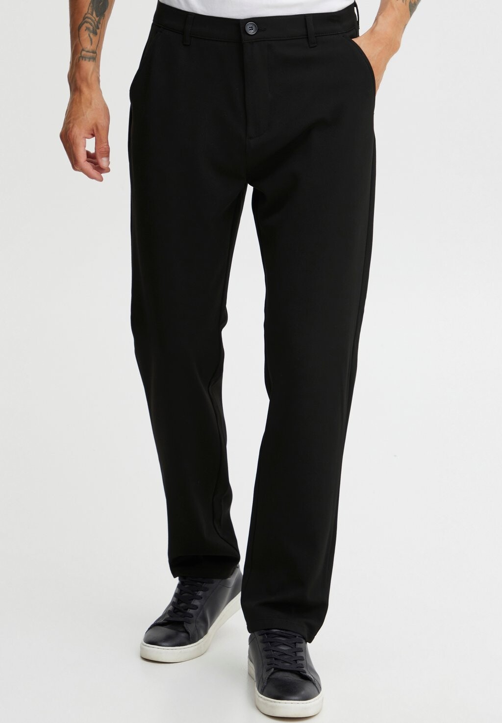 Чиносы FREDERIC LIAM Solid, цвет black
Чиносы FREDERIC LIAM Solid, цвет black