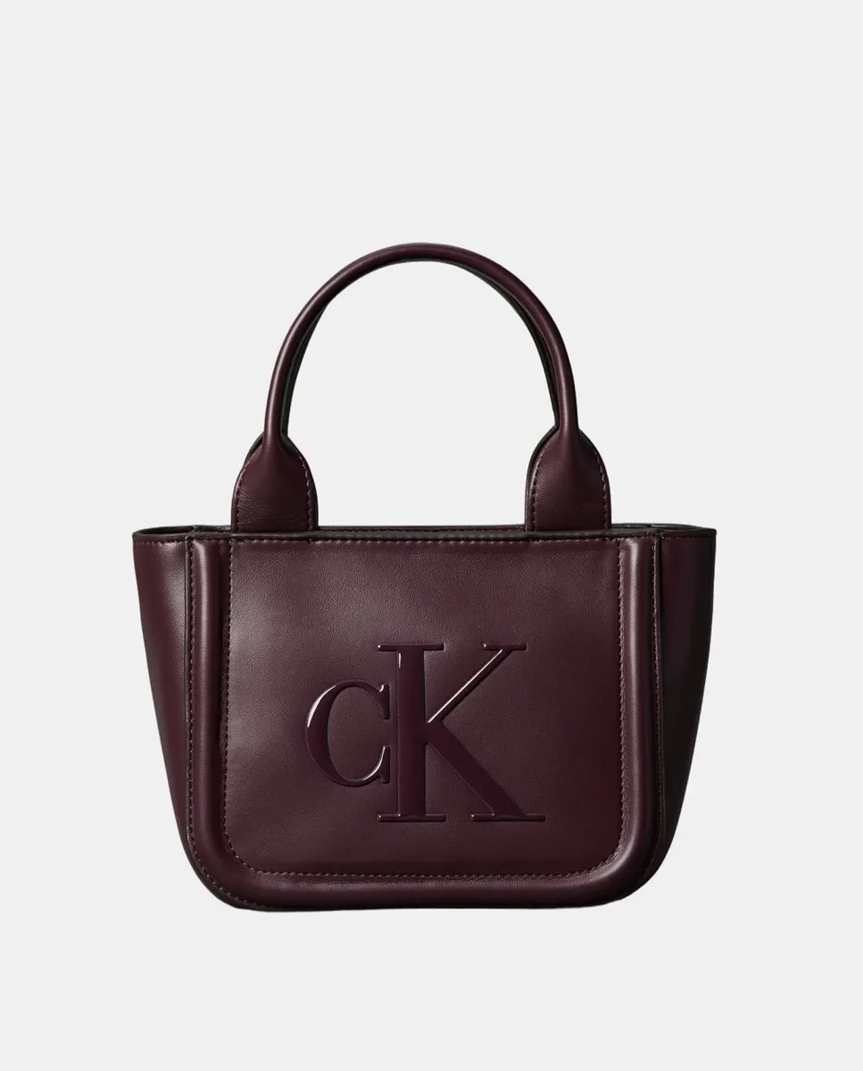 Небольшая сумка-тоут Calvin Klein, черный
Небольшая сумка-тоут Calvin Klein, черный