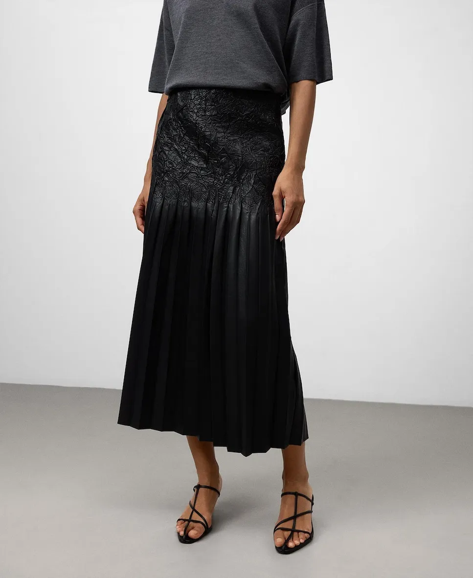 Плиссированная юбка с эффектом мятости Adolfo Dominguez, черный
Плиссированная юбка с эффектом мятости Adolfo Dominguez, черный