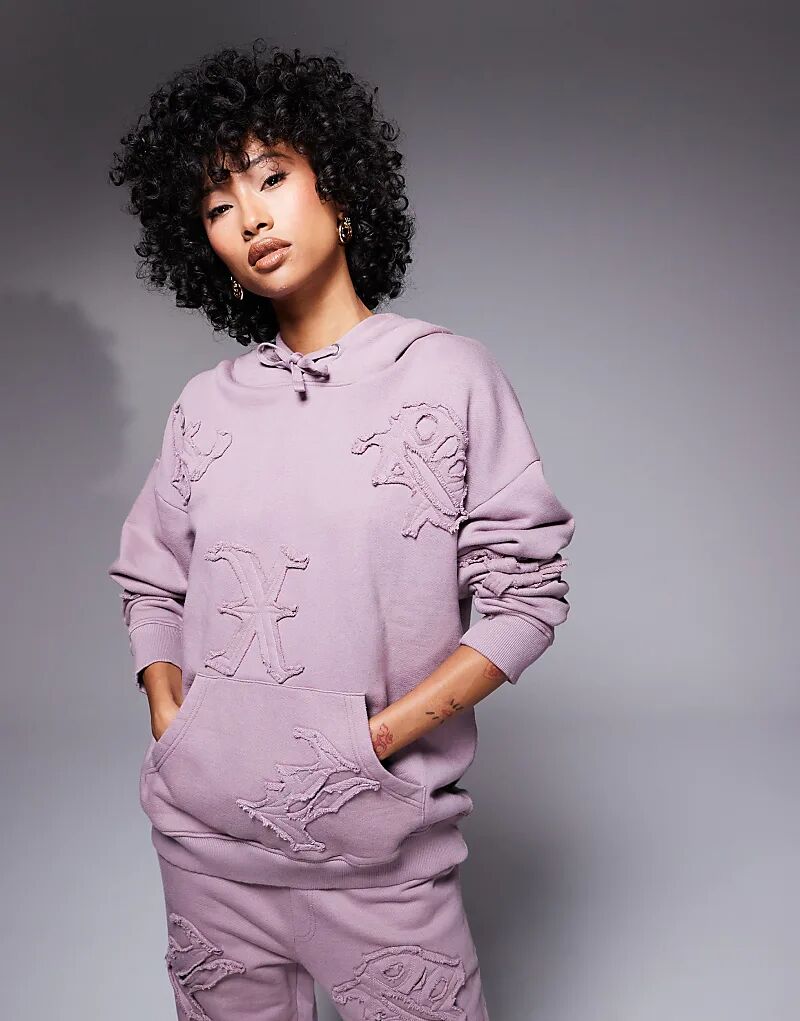 Толстовка с капюшоном Liquor N Poker ягодного цвета с принтом по всей поверхности (часть комплекта)
Толстовка с капюшоном Liquor N Poker ягодного цвета с принтом по всей поверхности (часть комплекта)