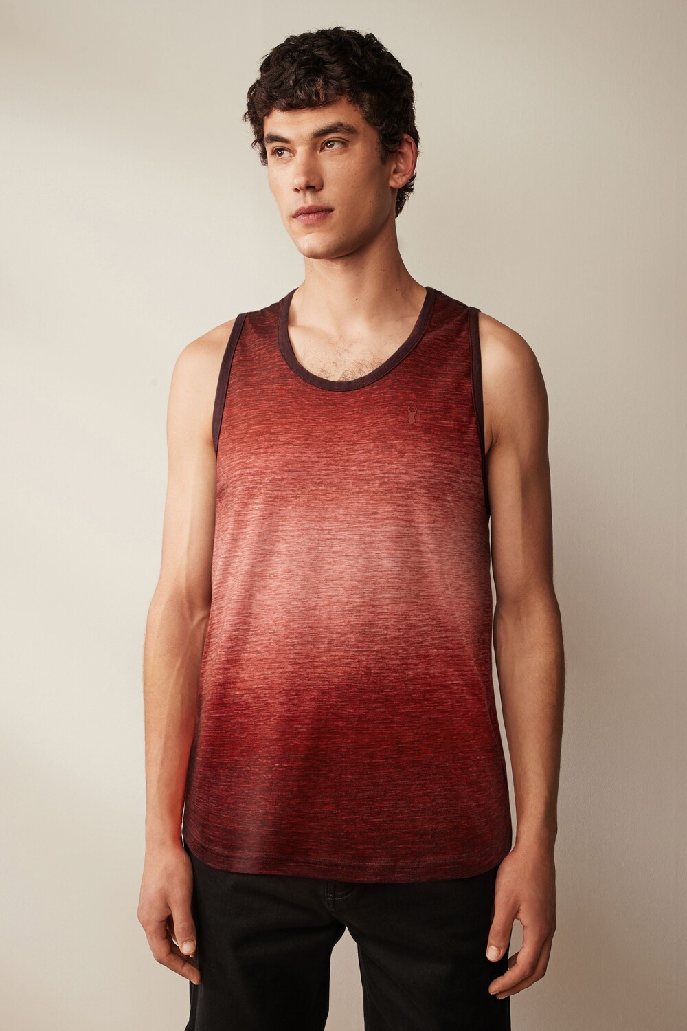 Затененная майка Next, красный
Затененная майка Next, красный