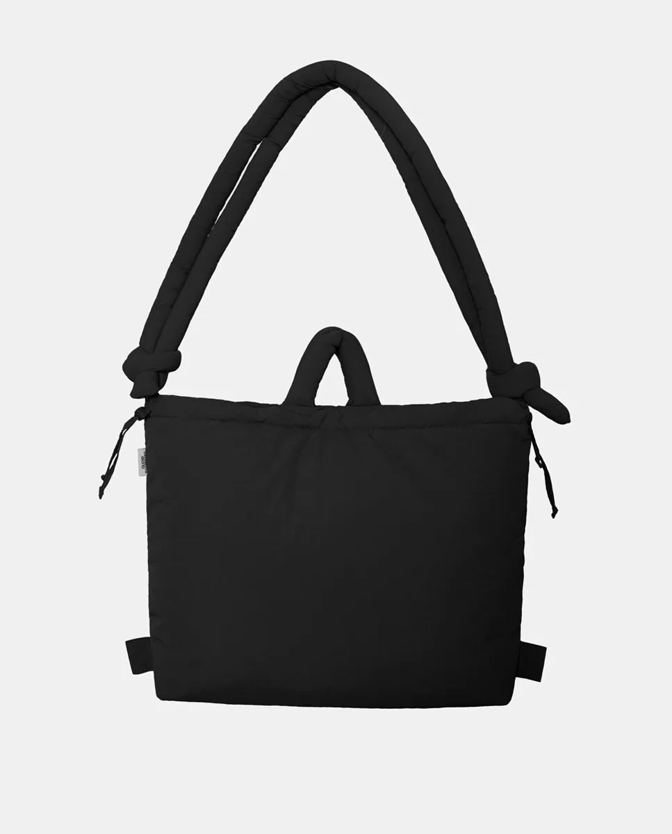 Большая сумка через плечо модели Ona от Ölend, черный
Большая сумка через плечо модели Ona от Ölend, черный