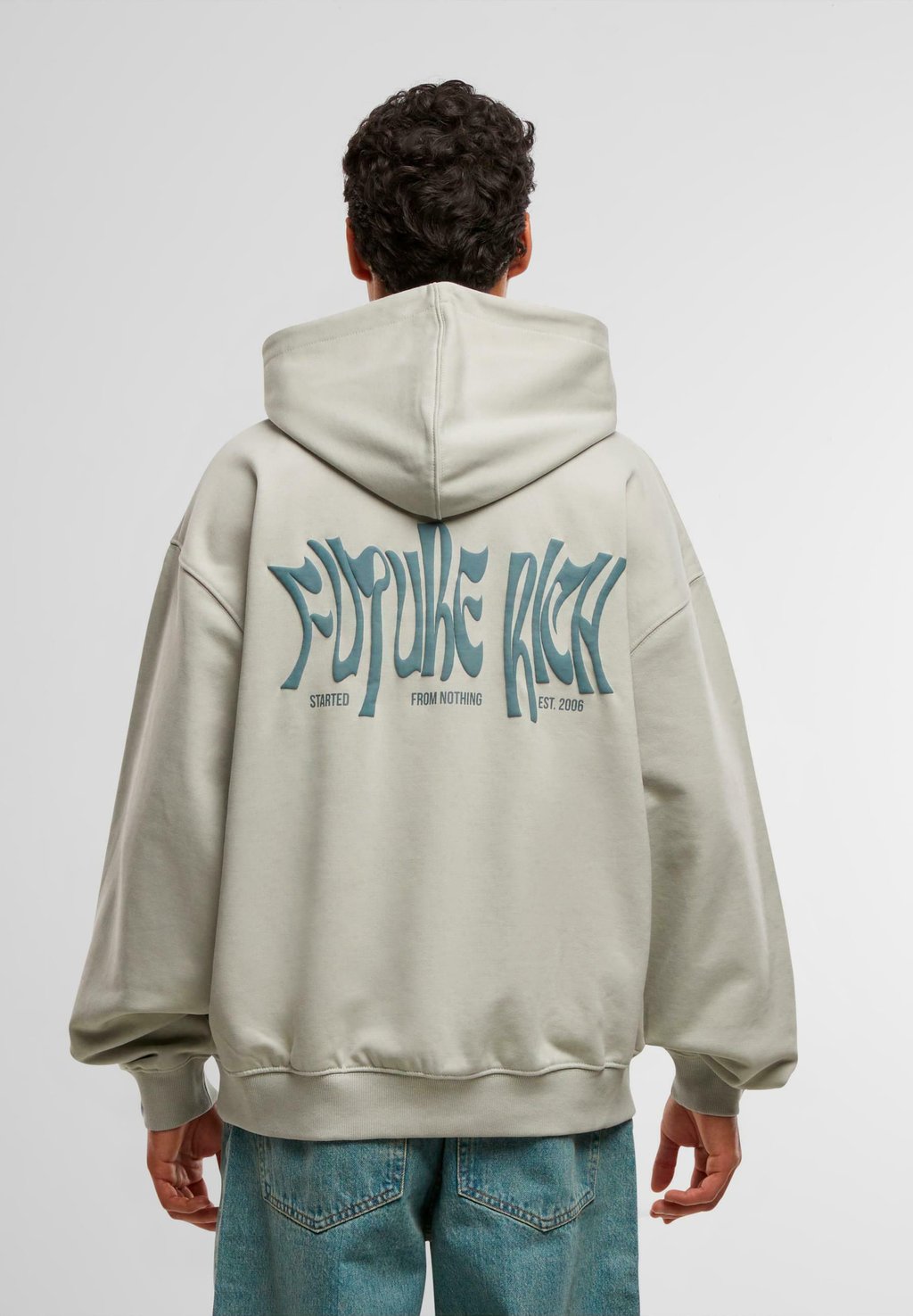 Толстовка FUTURE RICH con cappuccio DEF, антрацит
Толстовка FUTURE RICH con cappuccio DEF, антрацит