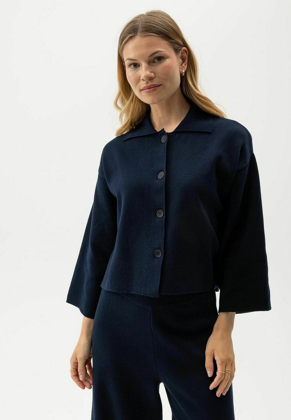 Кардиган Holebrook, темно-синий
Кардиган Holebrook, темно-синий