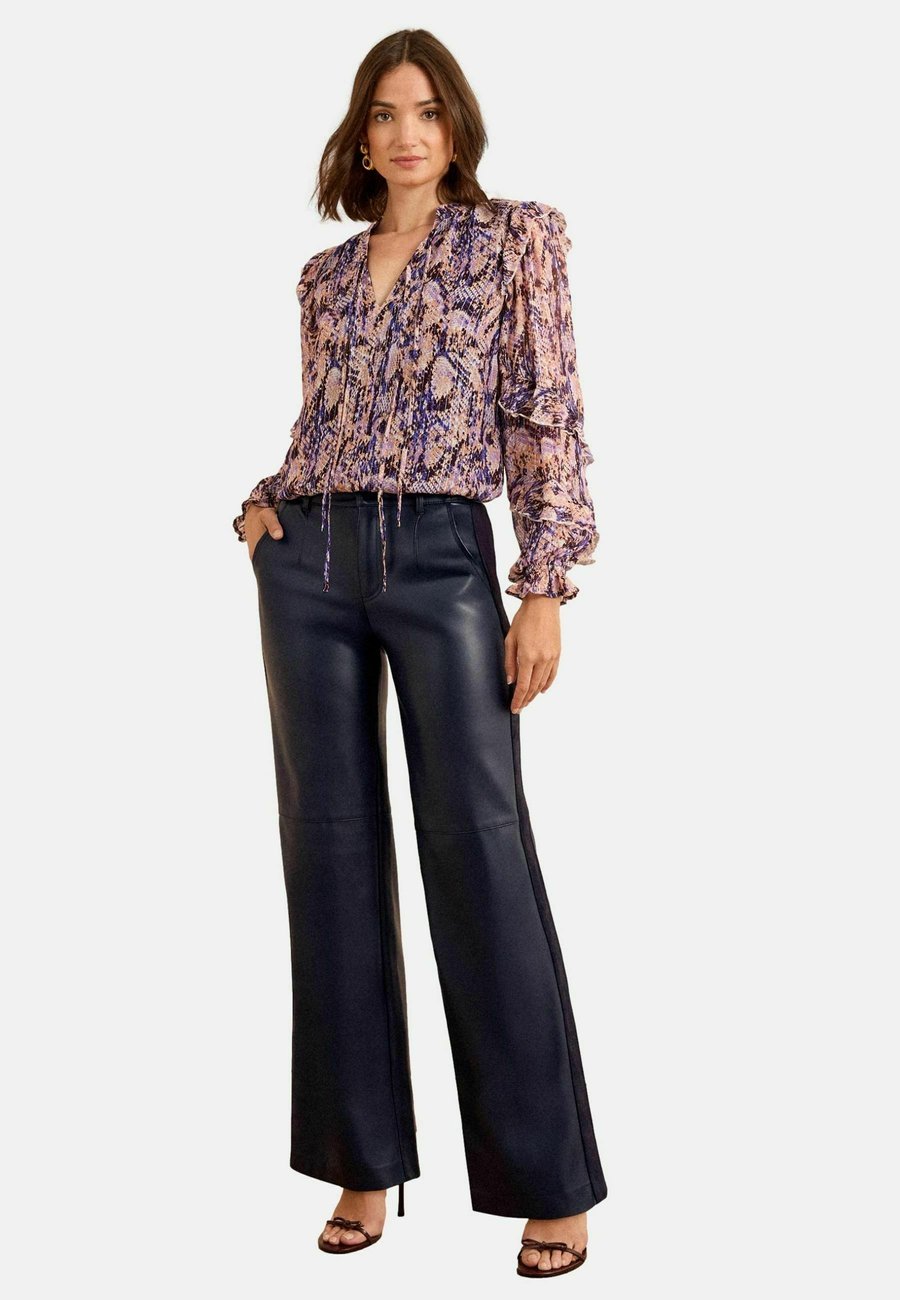 Брюки Love & Roses Trousers, Navy/Blue
Брюки Love & Roses Trousers, Navy/Blue