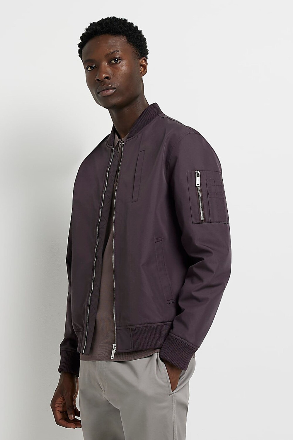 Темный бомбер с массивной ребристостью River Island, фиолетовый
Темный бомбер с массивной ребристостью River Island, фиолетовый