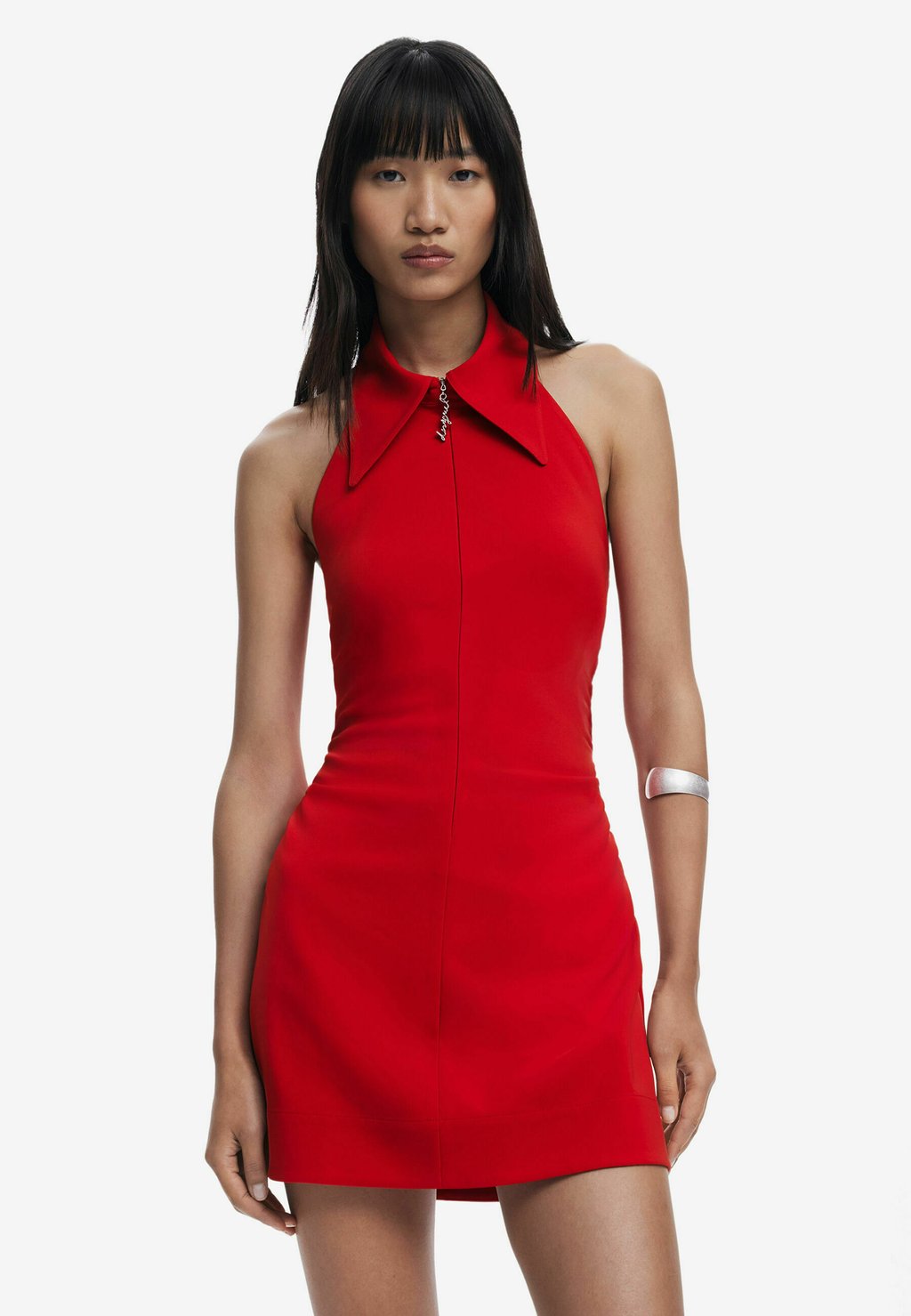 Повседневное платье WITH ZIPPER AND LAPEL Desigual, красный
Повседневное платье WITH ZIPPER AND LAPEL Desigual, красный