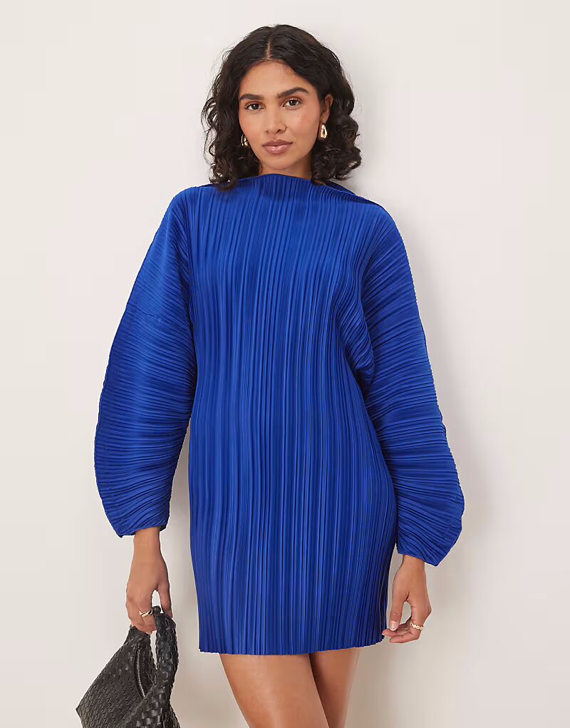 Длинное мини-платье с плиссировкой и рукавами-коконами от ASOS DESIGN, с отрезной линией талии, кобальтово-синего цвета
Длинное мини-платье с плиссировкой и рукавами-коконами от ASOS DESIGN, с отрезной линией талии, кобальтово-синего цвета