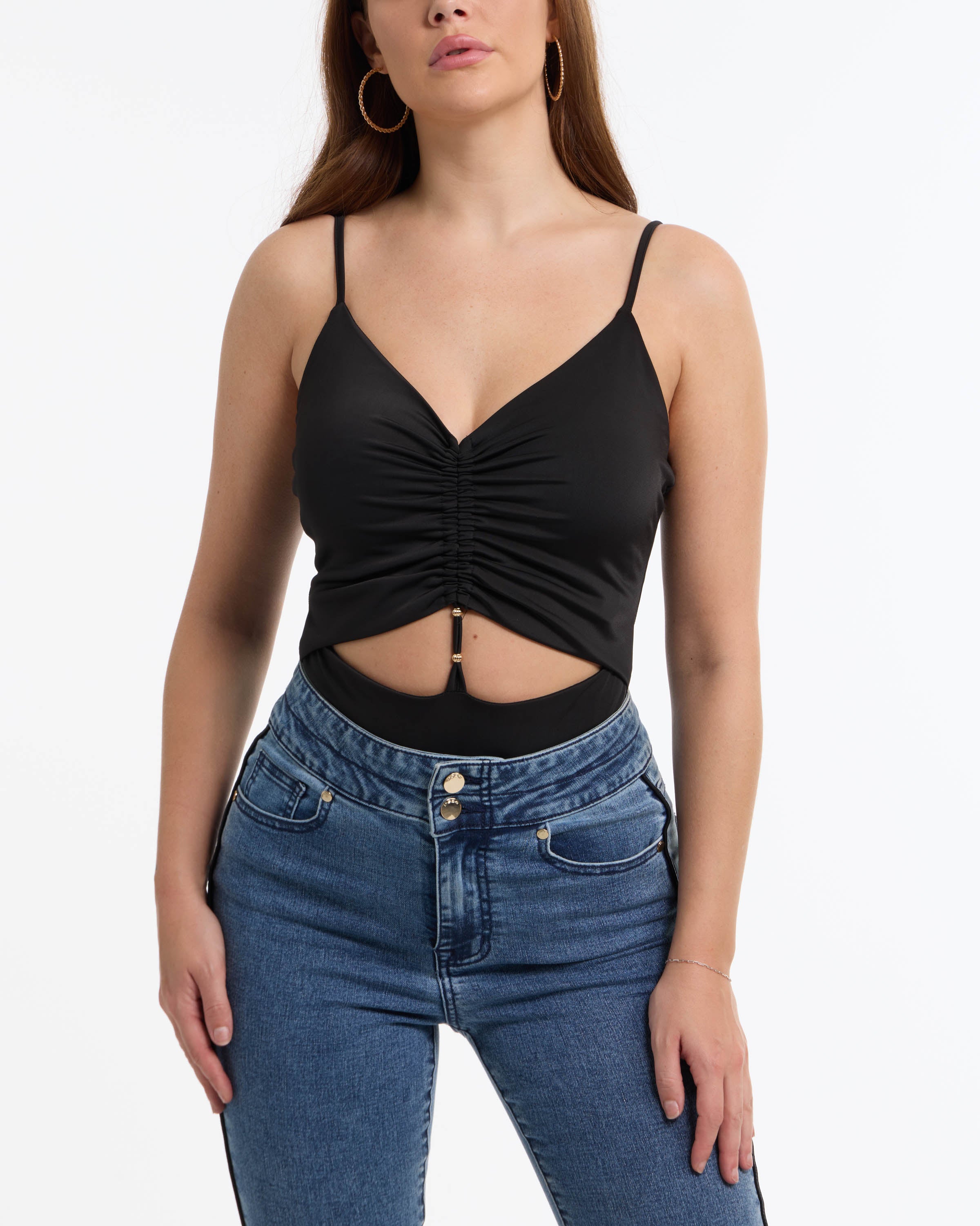 Женский трикотажный боди BEBE с вырезом-замочной скважиной спереди и сборками, черный
Женский трикотажный боди BEBE с вырезом-замочной скважиной спереди и сборками, черный