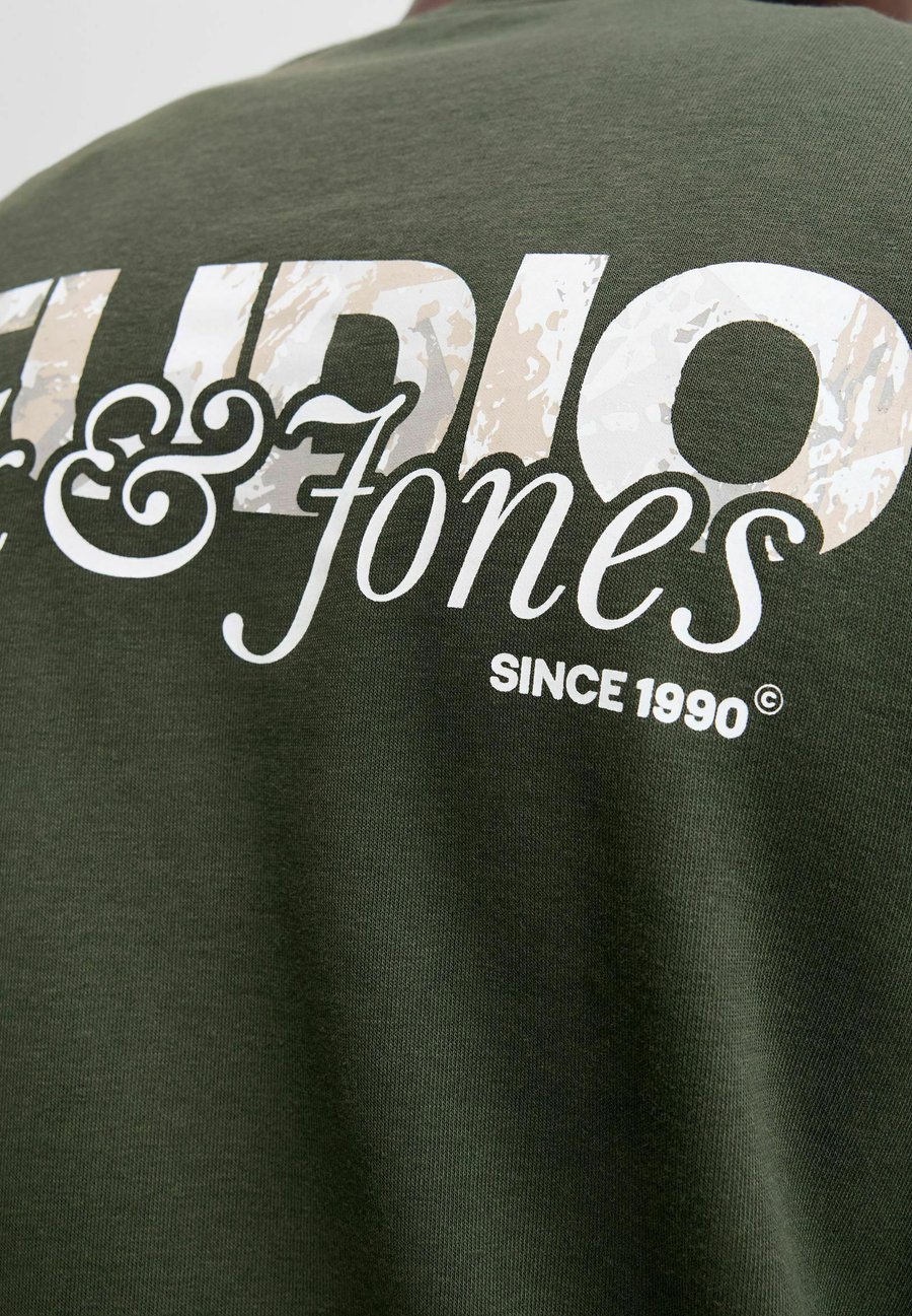 Толстовка Jack & Jones PLUS SIZE GEDRUCKT, Duffel Bag/Khaki
Толстовка Jack & Jones PLUS SIZE GEDRUCKT, Duffel Bag/Khaki