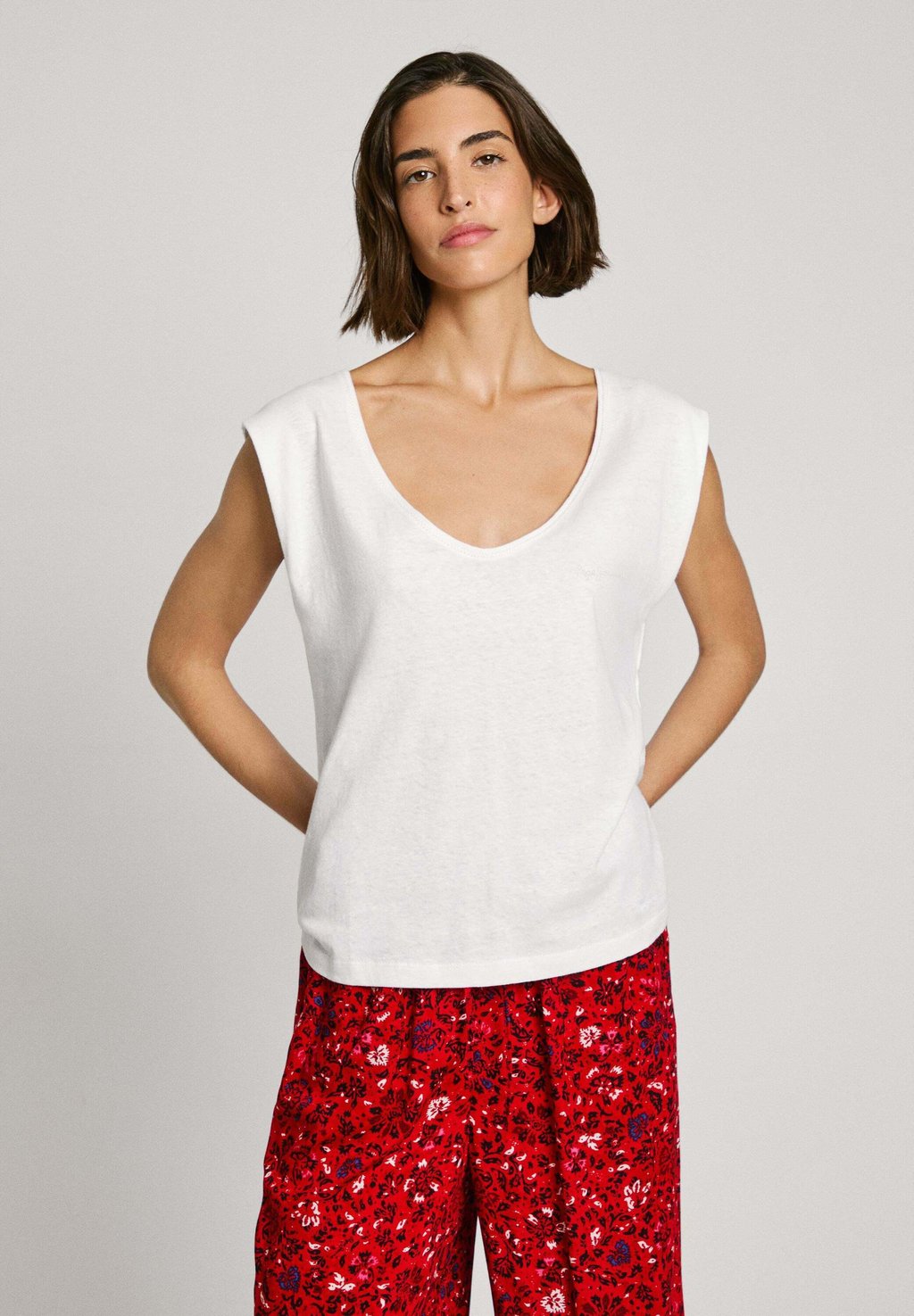 Базовая футболка Pepe Jeans, белый
Базовая футболка Pepe Jeans, белый