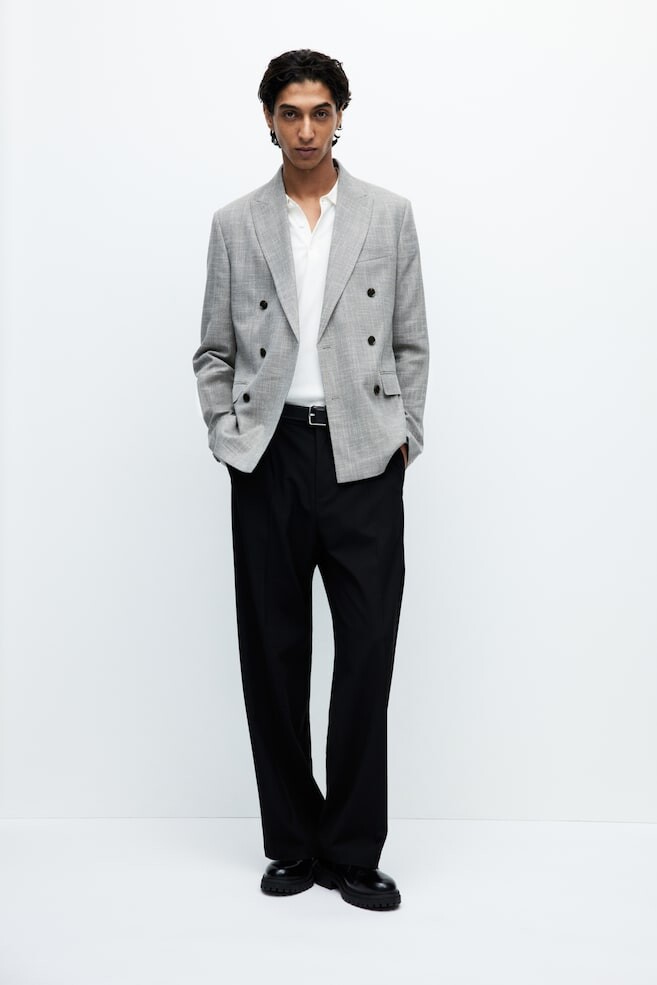 Двубортный пиджак обычного кроя. H&M, бежевый
Двубортный пиджак обычного кроя. H&M, бежевый