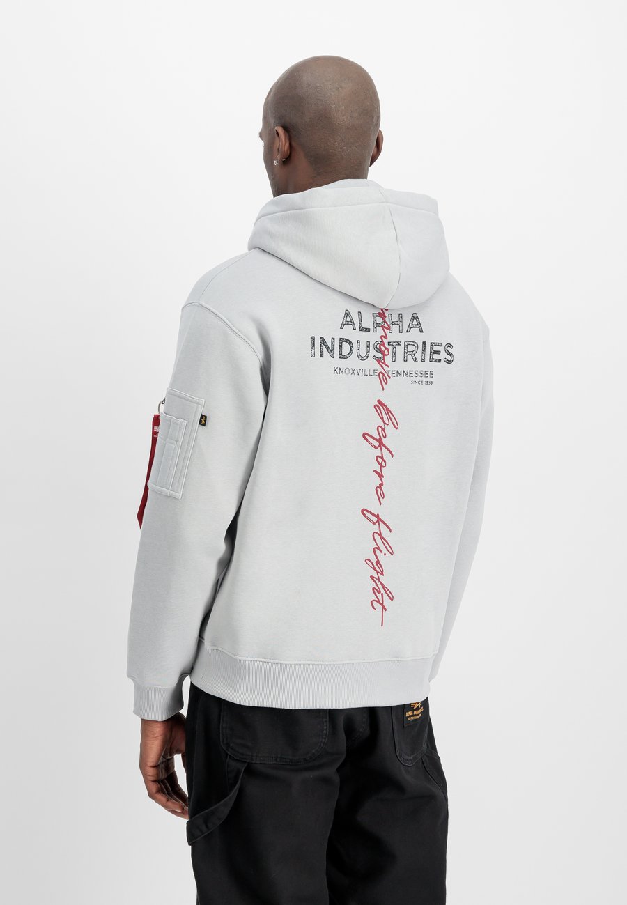 Толстовка Alpha Industries SIGNATURE, Pastel Grey/Light Grey
Толстовка Alpha Industries SIGNATURE, Pastel Grey/Light Grey