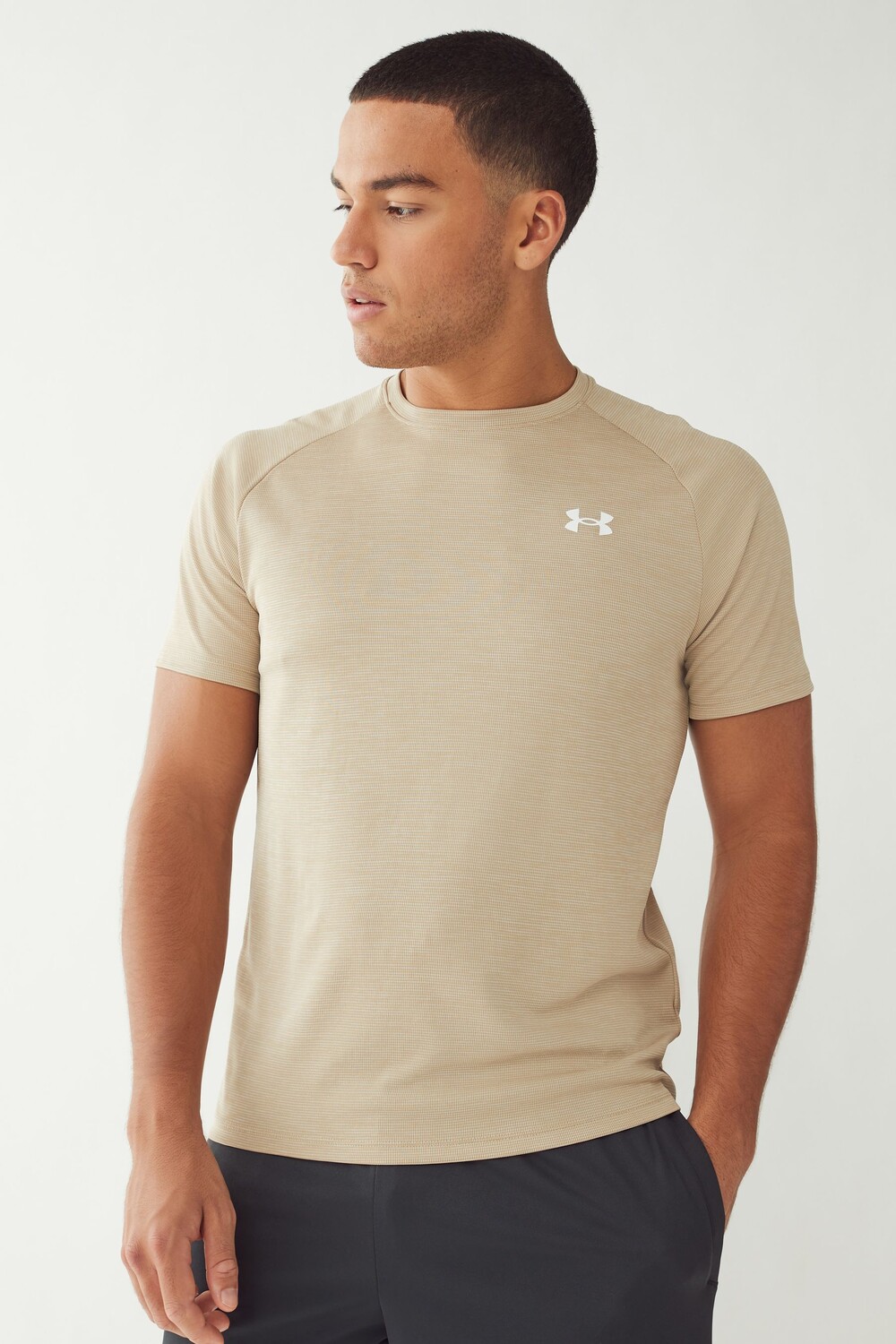 Футболка с коротким рукавом и фактурной текстурой Under Armour, бежевый
Футболка с коротким рукавом и фактурной текстурой Under Armour, бежевый