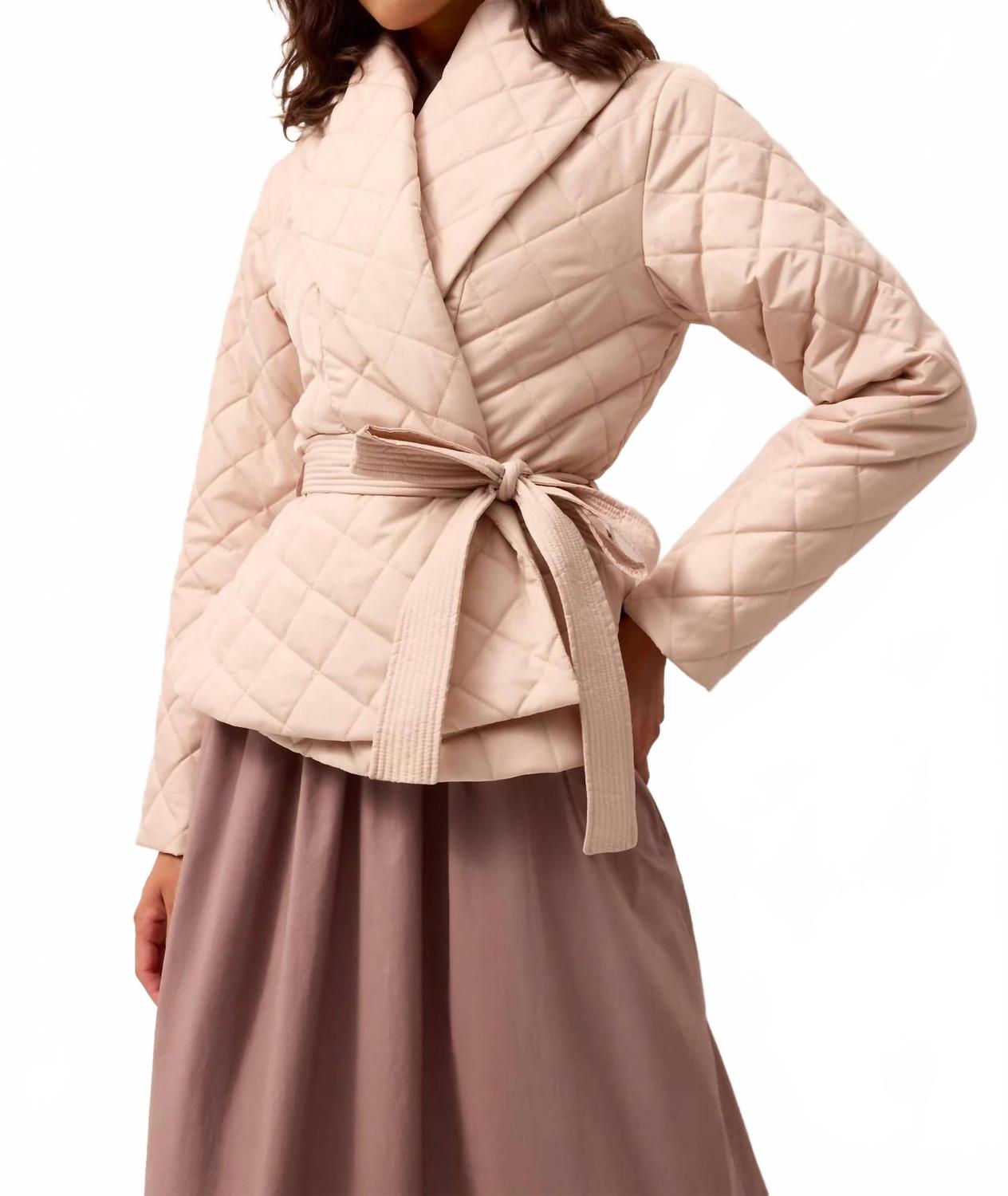 Куртка «Ларк» в грибном стиле Marie Oliver, Mushroom
Куртка «Ларк» в грибном стиле Marie Oliver, Mushroom