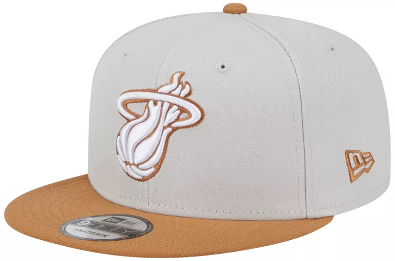 Двухцветная цветовая упаковка New Era для взрослых Miami Heat 9Fifty Регулируемая шапка
Двухцветная цветовая упаковка New Era для взрослых Miami Heat 9Fifty Регулируемая шапка
