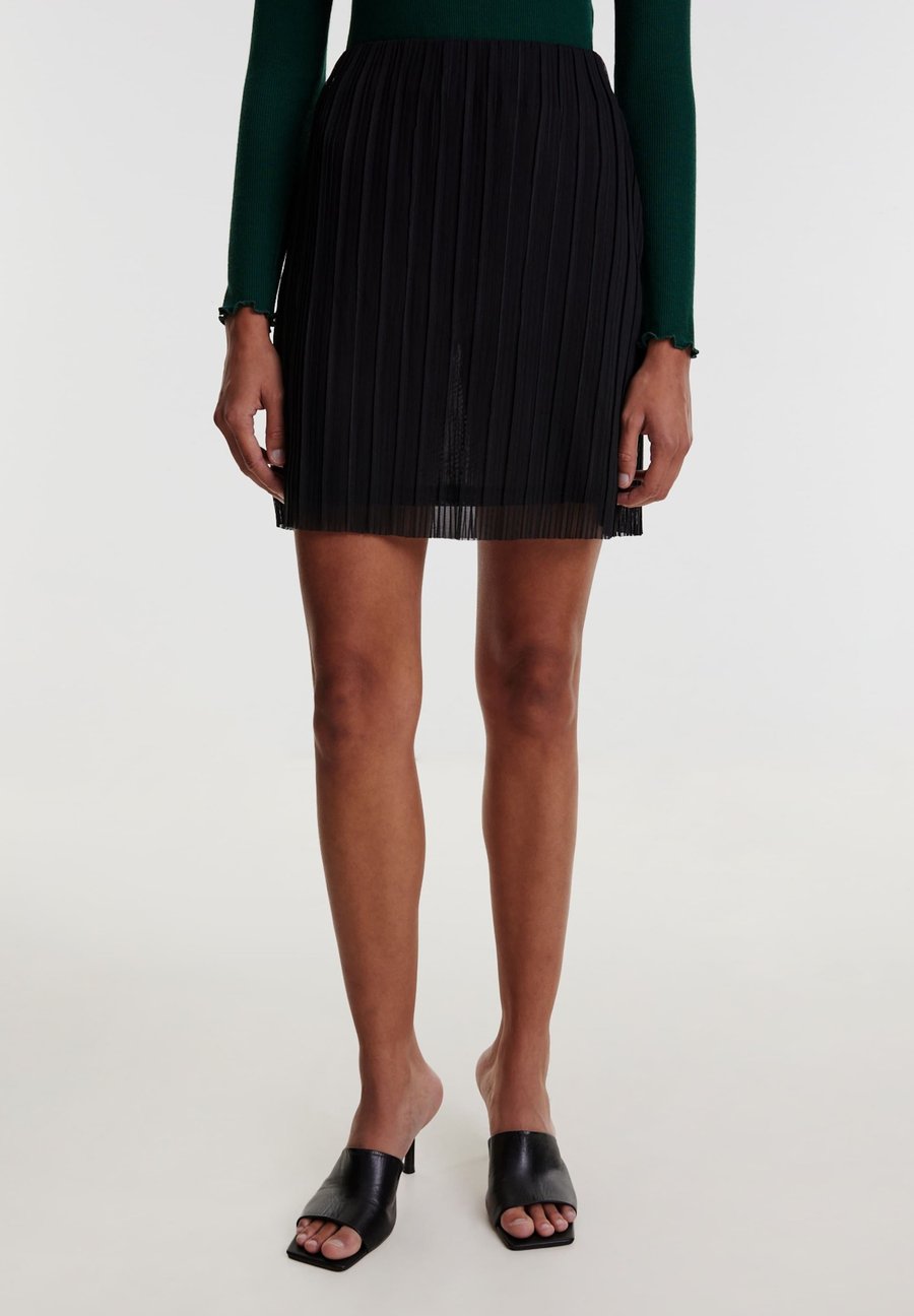 Юбка EDITED RESA, Schwarz/Black
Юбка EDITED RESA, Schwarz/Black