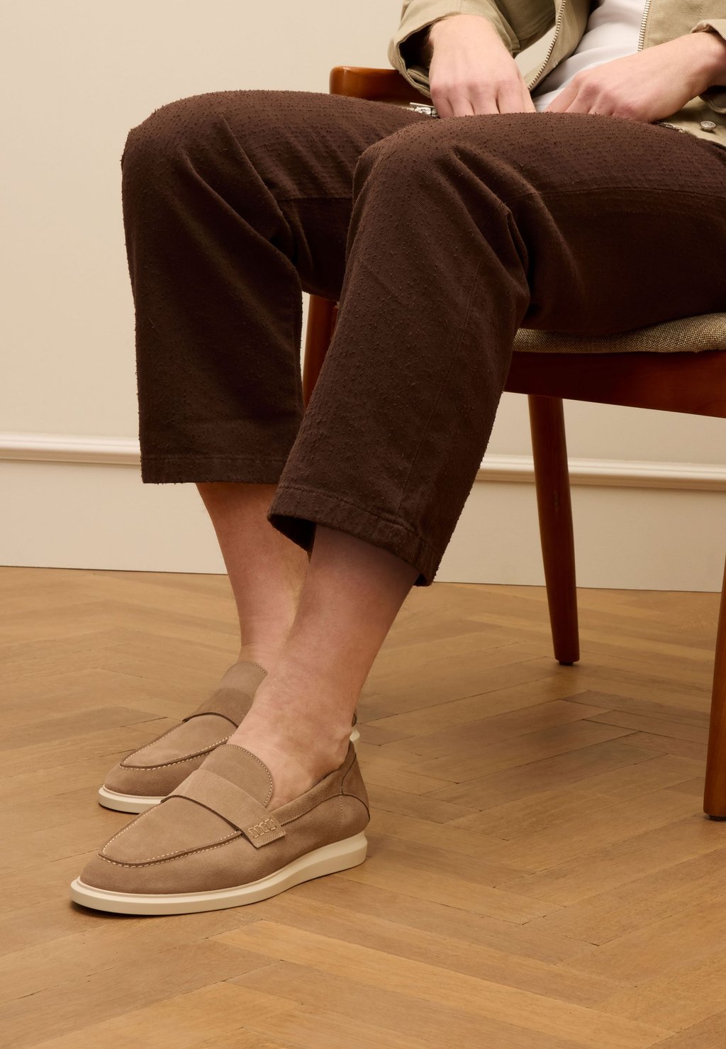 Слипоны Manfield, бежевый
Слипоны Manfield, бежевый