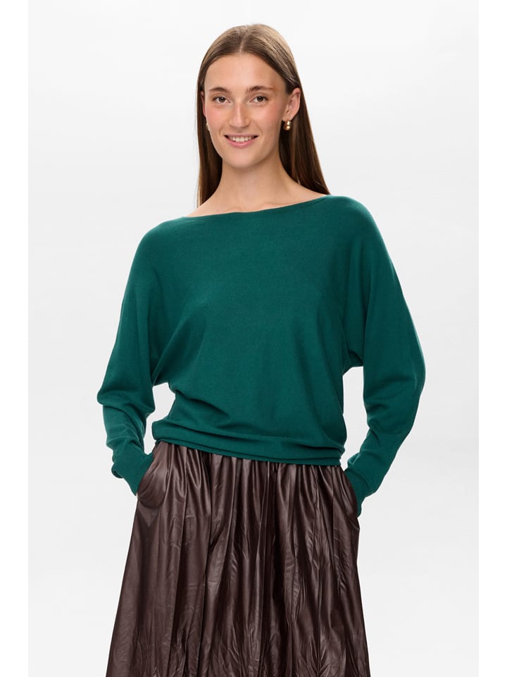 NÜMPH Свитер "Нудая" цвета бензина
NÜMPH Свитер "Нудая" цвета бензина