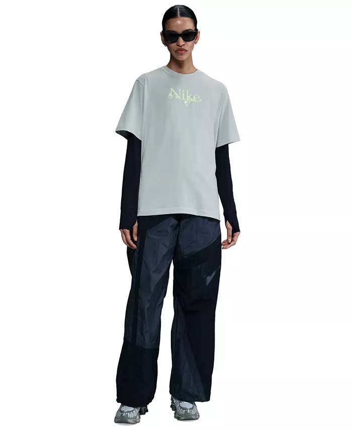 Женская хлопковая футболка с логотипом в спортивном стиле Nike, серый
Женская хлопковая футболка с логотипом в спортивном стиле Nike, серый