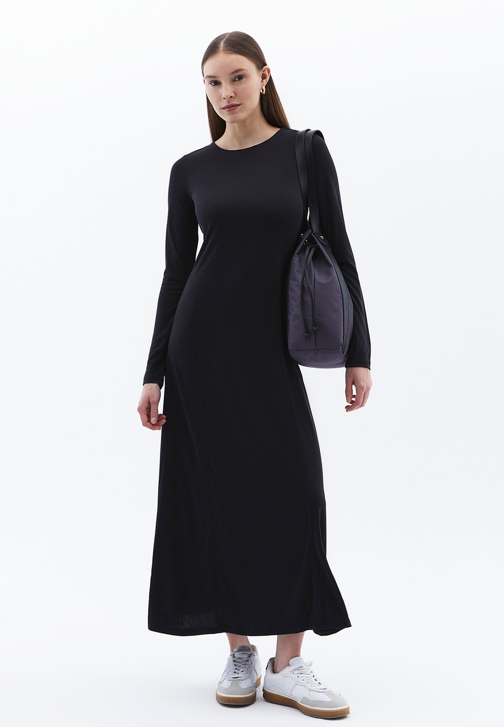 Платье из джерси MIT LANGER ARMELFORM OXXO, черный 
Платье из джерси MIT LANGER ARMELFORM OXXO, черный