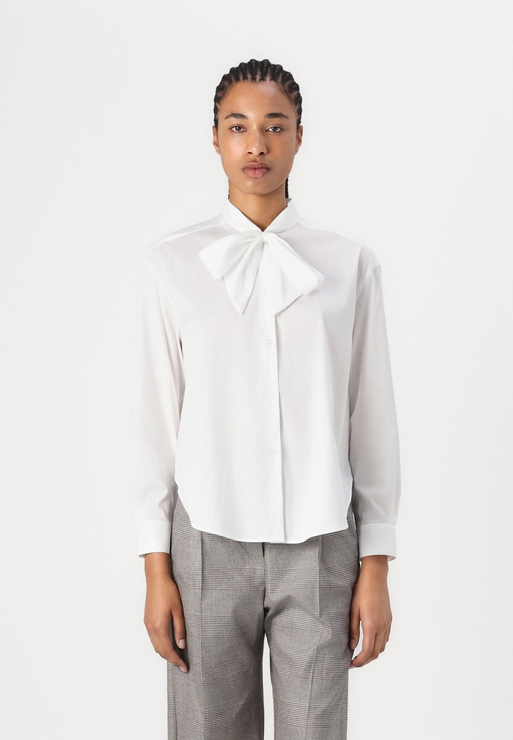 Блуза BERNARDA JOOP!, белый
Блуза BERNARDA JOOP!, белый