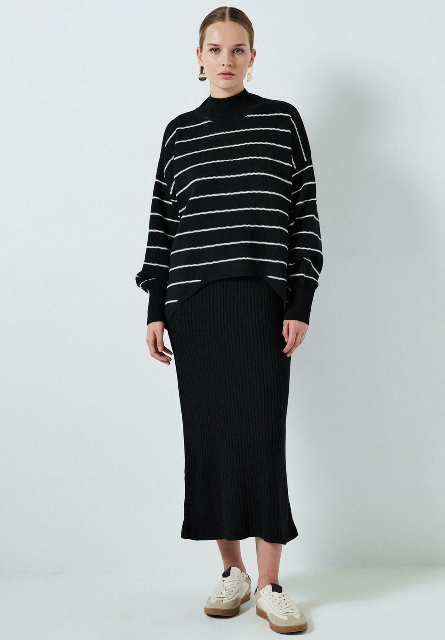 Платье Touché Privé SET, Black/Black
Платье Touché Privé SET, Black/Black