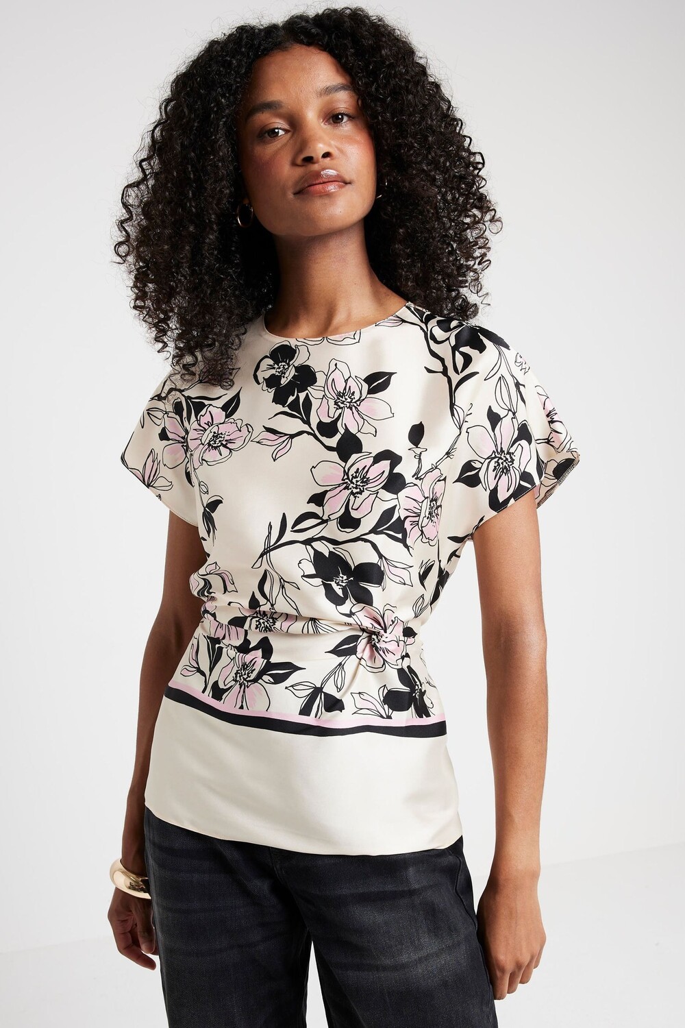 Верхняя часть с закрученной деталью River Island, бежевый
Верхняя часть с закрученной деталью River Island, бежевый