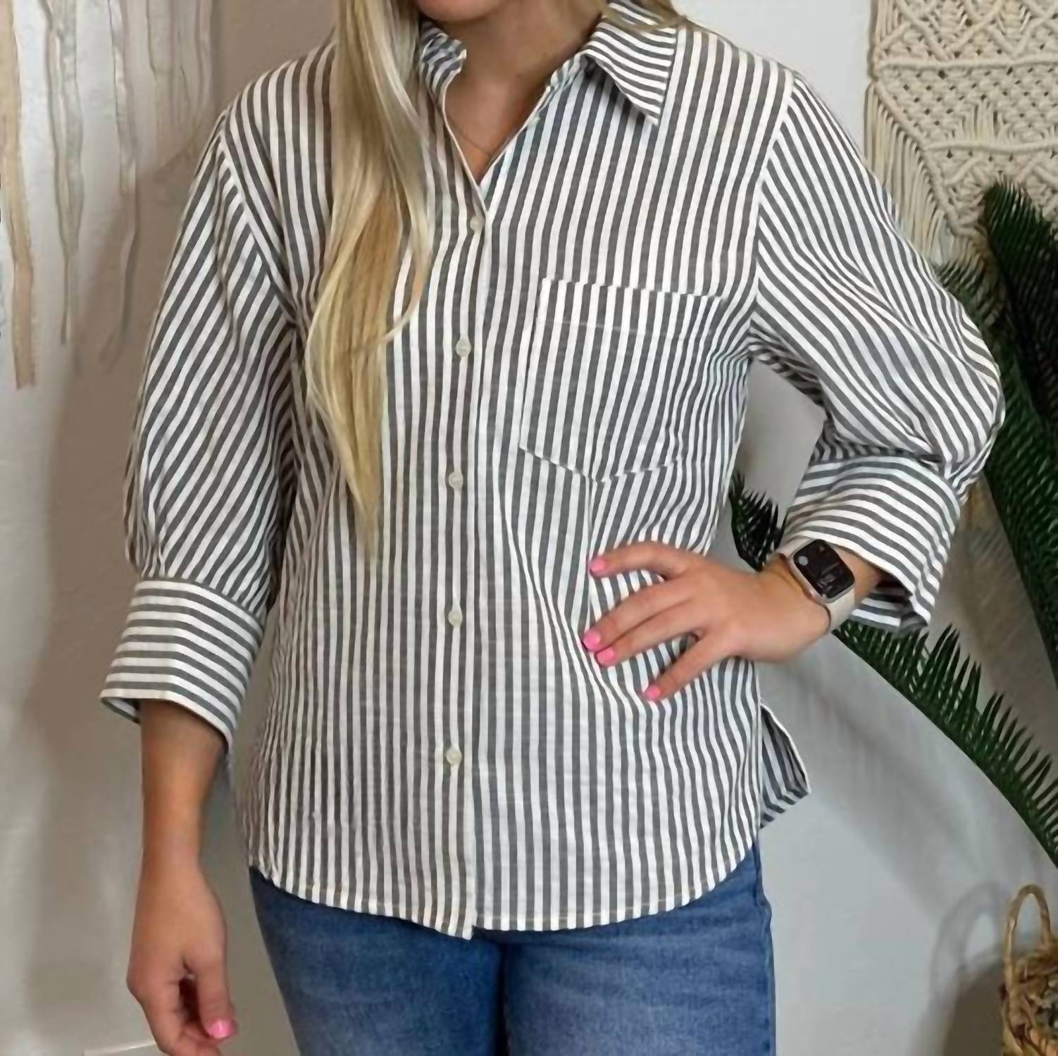 Черно-белая полосатая рубашка на пуговицах Jodifl
Черно-белая полосатая рубашка на пуговицах Jodifl
