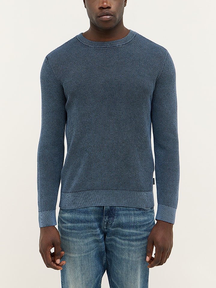 Свитер в бензиновом цвете Mustang
Свитер в бензиновом цвете Mustang