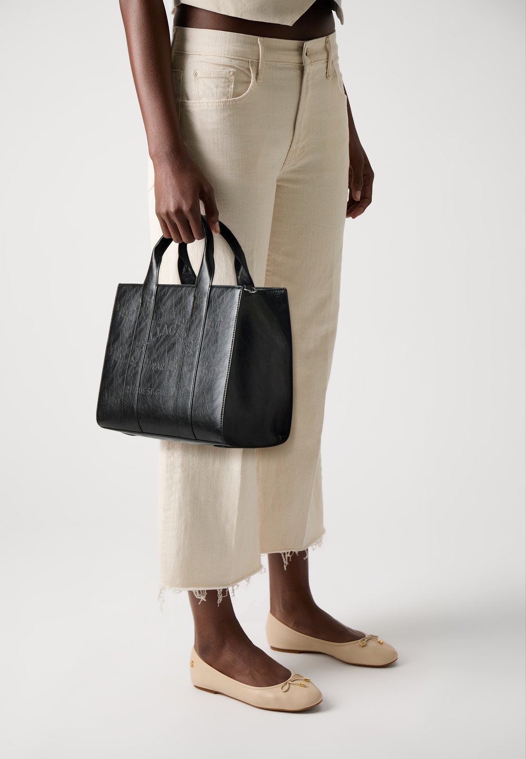 Сумка RSGCRINKLESQUAREMDTOTEZ KARL LAGERFELD, черный 
Сумка RSGCRINKLESQUAREMDTOTEZ KARL LAGERFELD, черный