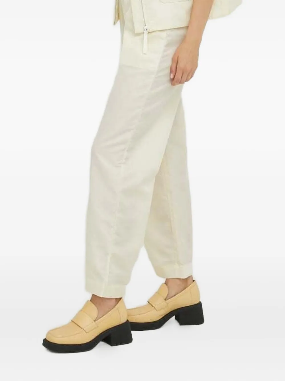 Брюки прямого кроя с эластичной талией lovechild, нейтральный
Брюки прямого кроя с эластичной талией lovechild, нейтральный