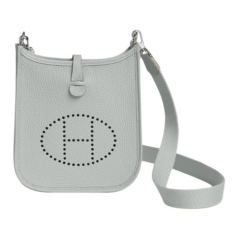 HERMES Сумка кроссбоди Evelyne Clemence из кожи коровы
HERMES Сумка кроссбоди Evelyne Clemence из кожи коровы